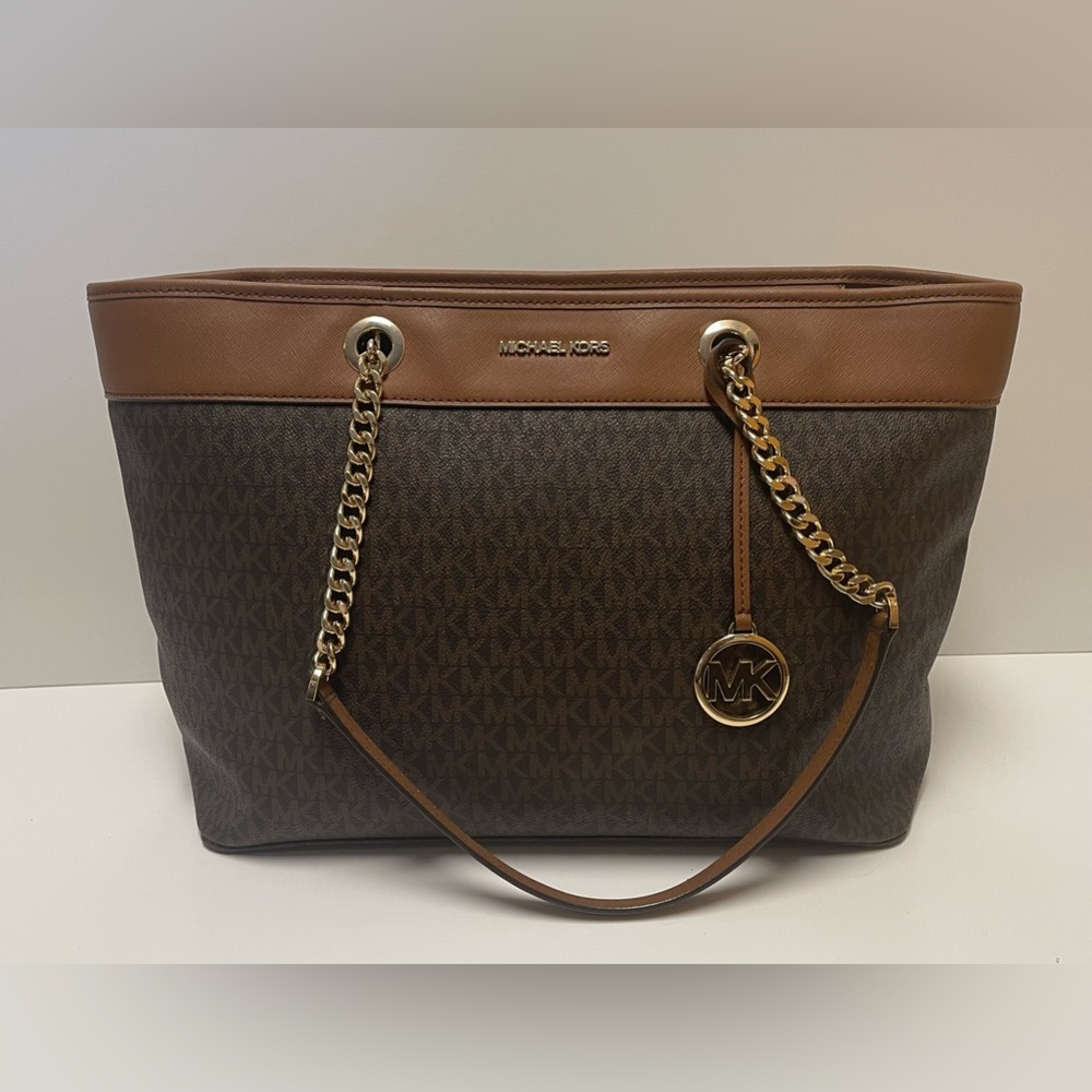 ⭐️Host Pick⭐️ Michael Kors Shania Large Signature Tote Bag